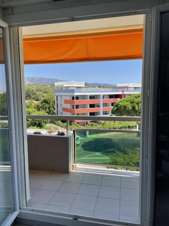 Bormes-Les-Mimosas - Appart 25M2 Avec Balcon - 4P Dış mekan fotoğraf
